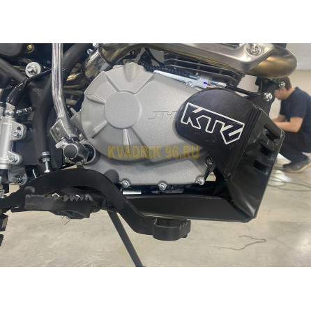 Защита KTZ пластик для мотоцикла JHL MX300 PR300 (4Т ZS175FMN, б.вал) 2025-