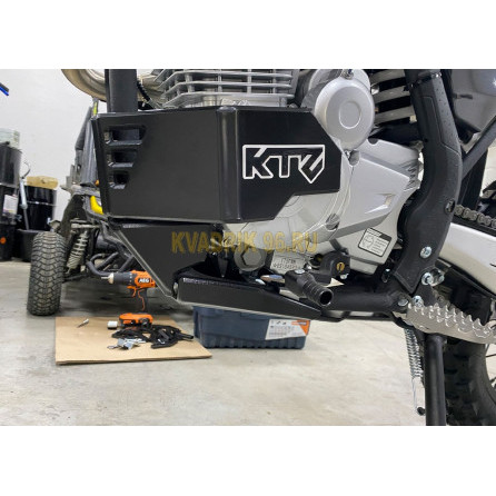 Защита KTZ пластик для мотоцикла JHL Z2 PR300 (4Т ZS175FMN, б.вал) 2025-/Hasky F5 Racing (4T 172FMM-5, б.вал) 2024- Защита KTZ пластик для мотоцикла JHL Z2 PR300 (4Т ZS175FMN, б.вал) 2025-/Hasky F5 Racing (4T 172FMM-5, б.вал) 2024-